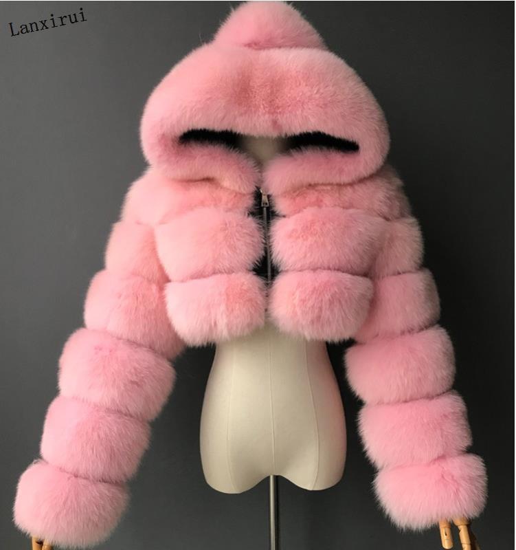 Veste Courte en Fourrure Luxe – Élégance Audacieuse