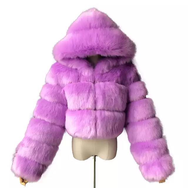 Veste Courte en Fourrure Luxe – Élégance Audacieuse