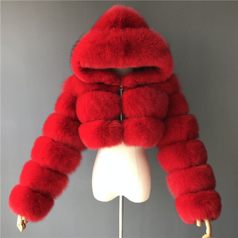 Veste Courte en Fourrure Luxe – Élégance Audacieuse